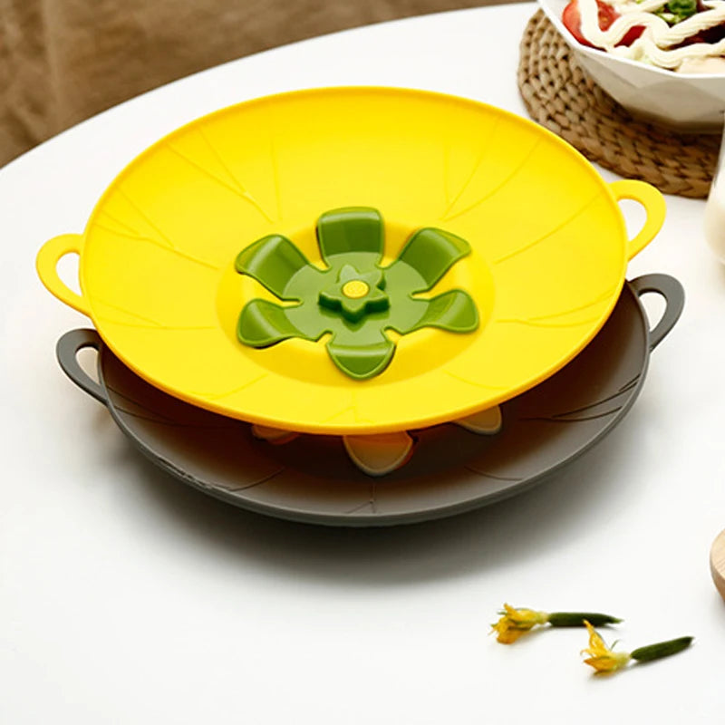 Silicone Spill Proof Pot Lid Cover — Universal Heat Resistant Overflow Stopper for Pots Pans and Bowls